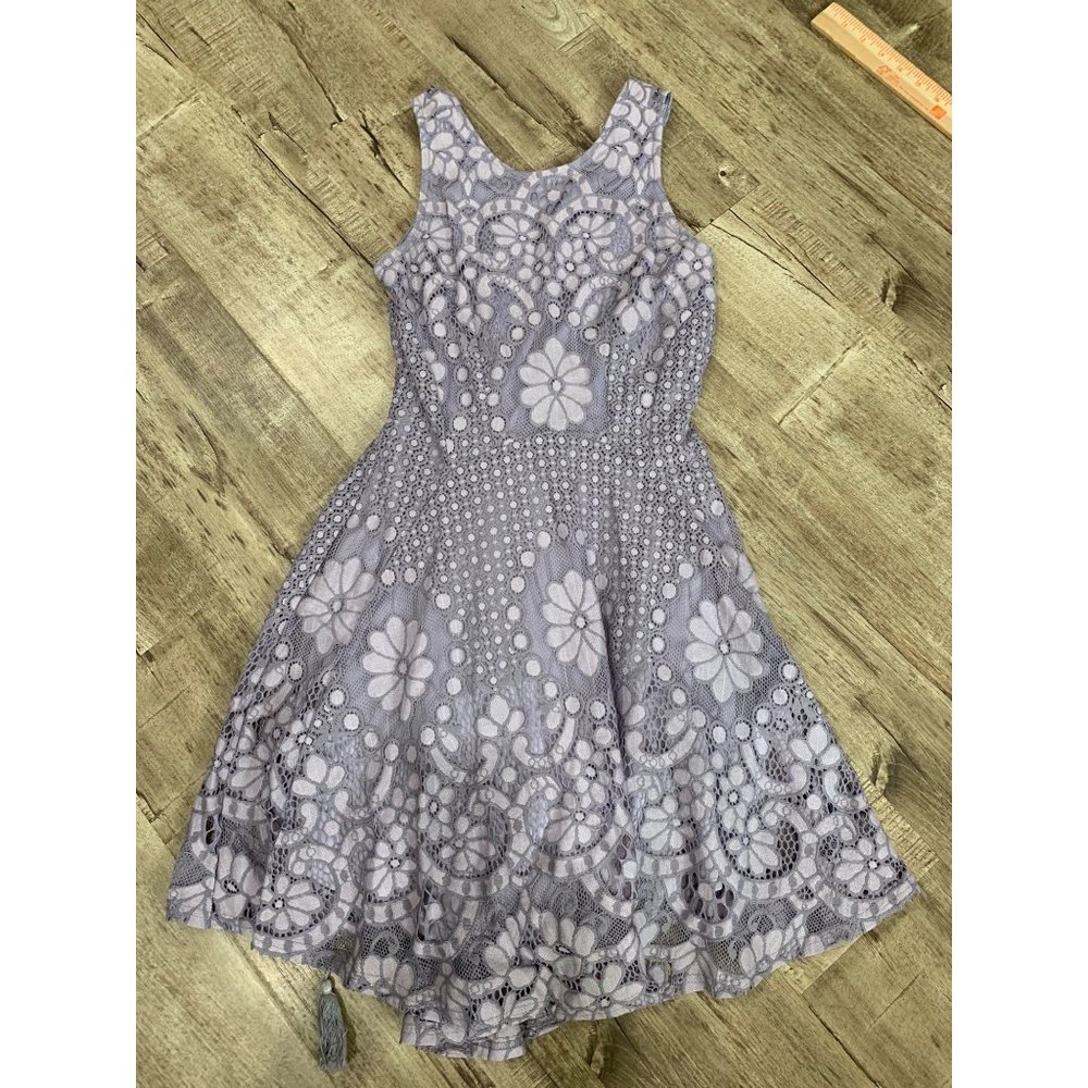 Elegant Lavender Lace Dress With Lace-up Back